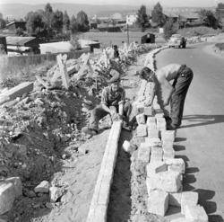 Trondheimsveien ved Aker sykehus. Veiarbeide mellom Sinsenkr