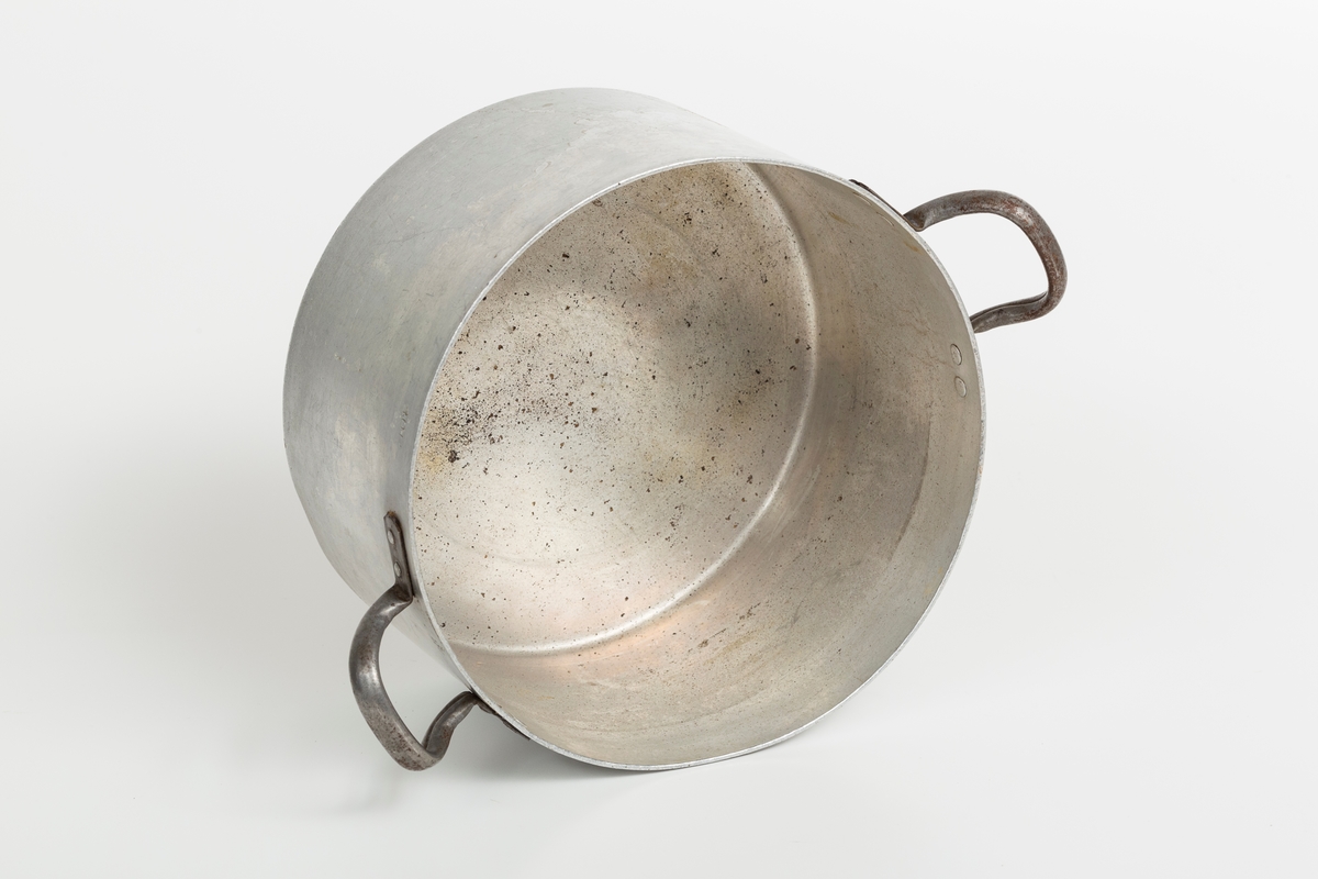 Kjele med to håntak.