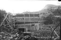 Kraftutbygging, kraftstasjonen,anleggsarbeid,arbeidsliv,fors