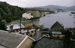Foto fra Vågen i Kristiansund, med Gomalandet på venstre sid