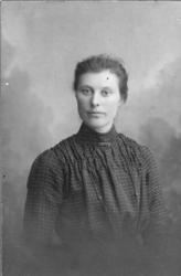 Gurianna Staurset, Halvsøster til Inger Anna Staurset Blø, g