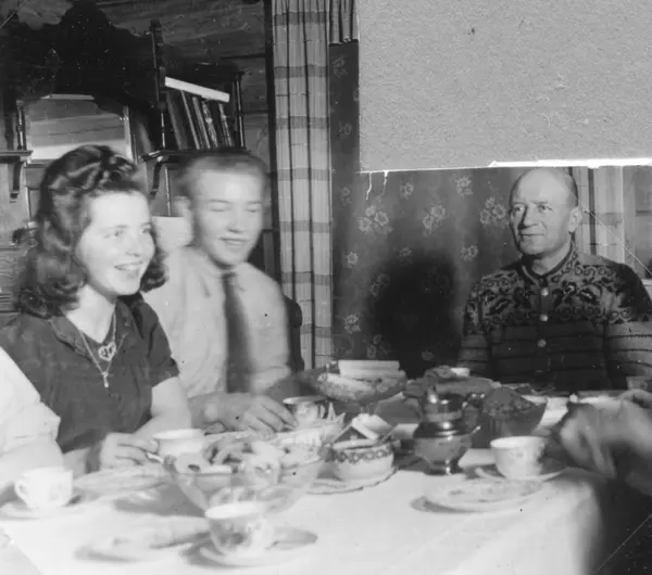 I gamle huset på Volla, Tangen