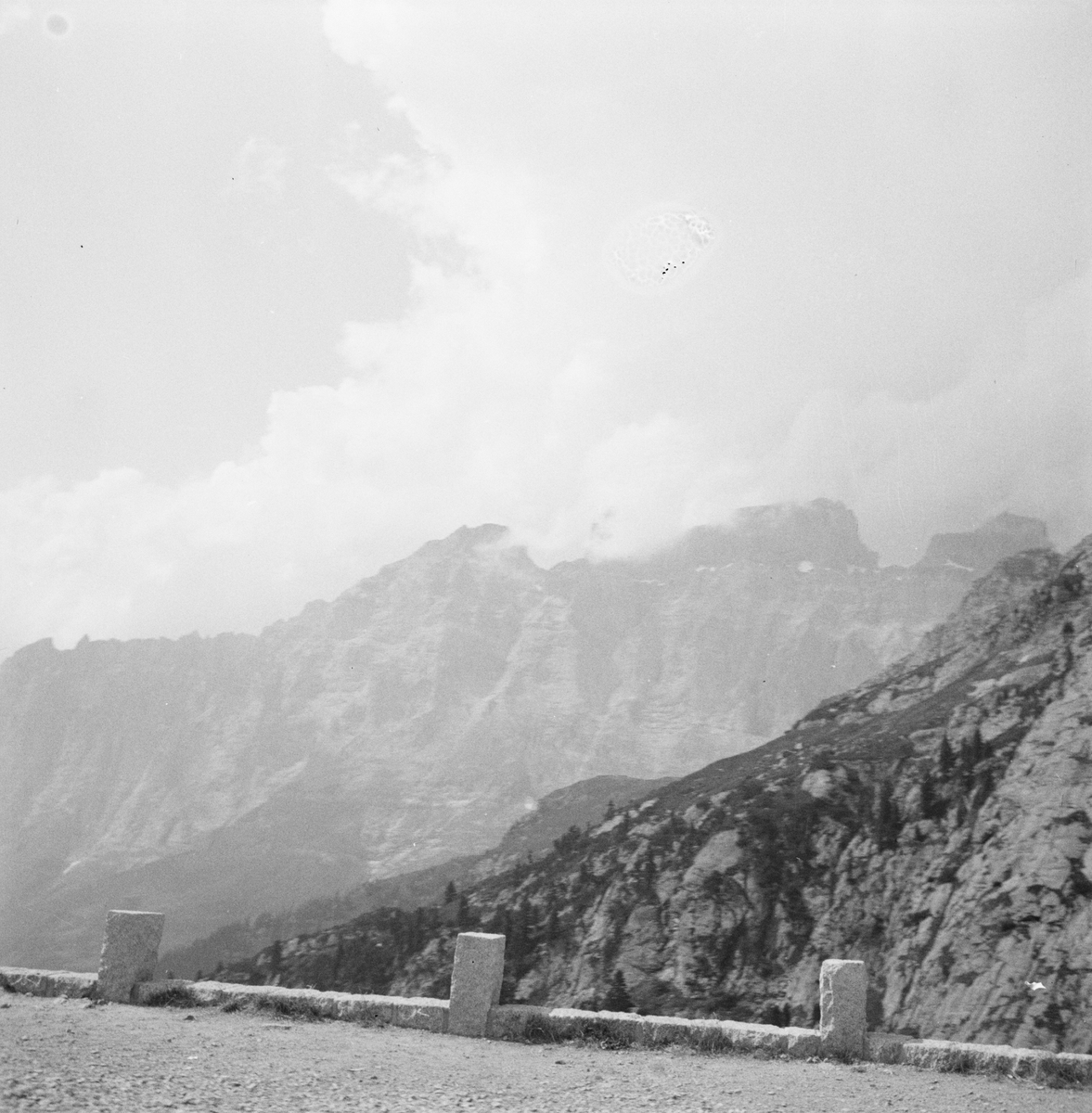 Åke Claessons resa, landskapsvy, Schweiz 1949