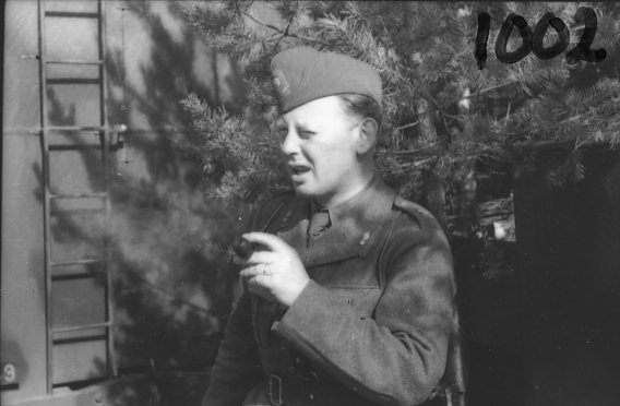 Sjöstrand, sergeant, A 6 reserv.