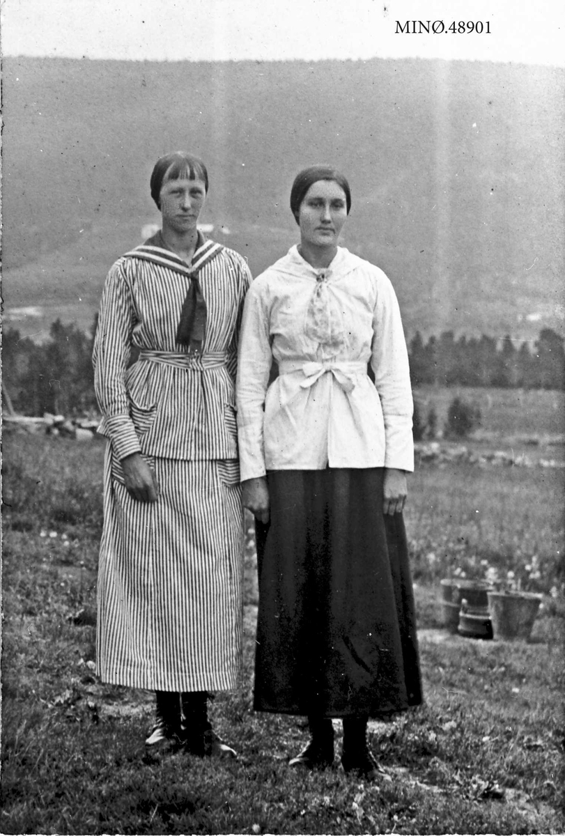 To kvinner, Marit Morken og Tora Nystuen. 