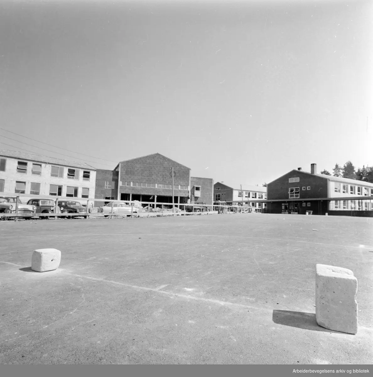 Manglerud Kombinerte Skole. Juni 1960