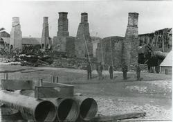 Ruinene av smeltehytta på Røros etter brannen i juni 1888. 5