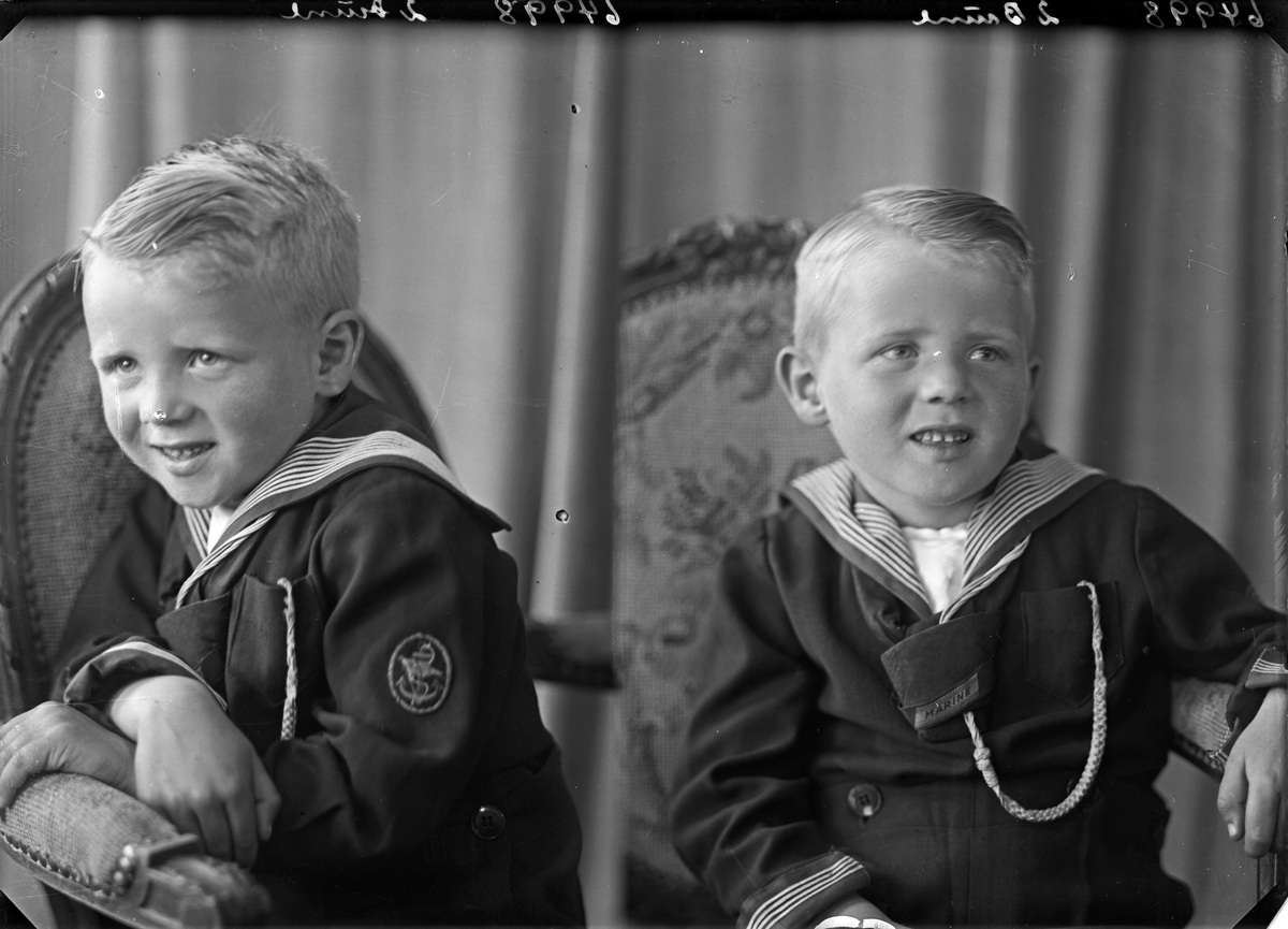 Portrett. Ung gutt i matrosdress. Bestilt av Fru Ingrid Sandvold. Salhus.
