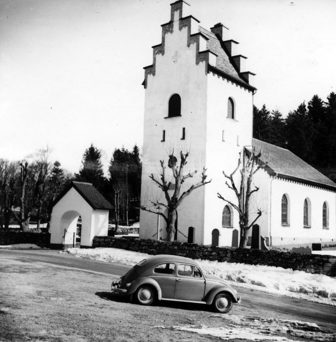 Text till bilden:"Grinneröds kyrka".