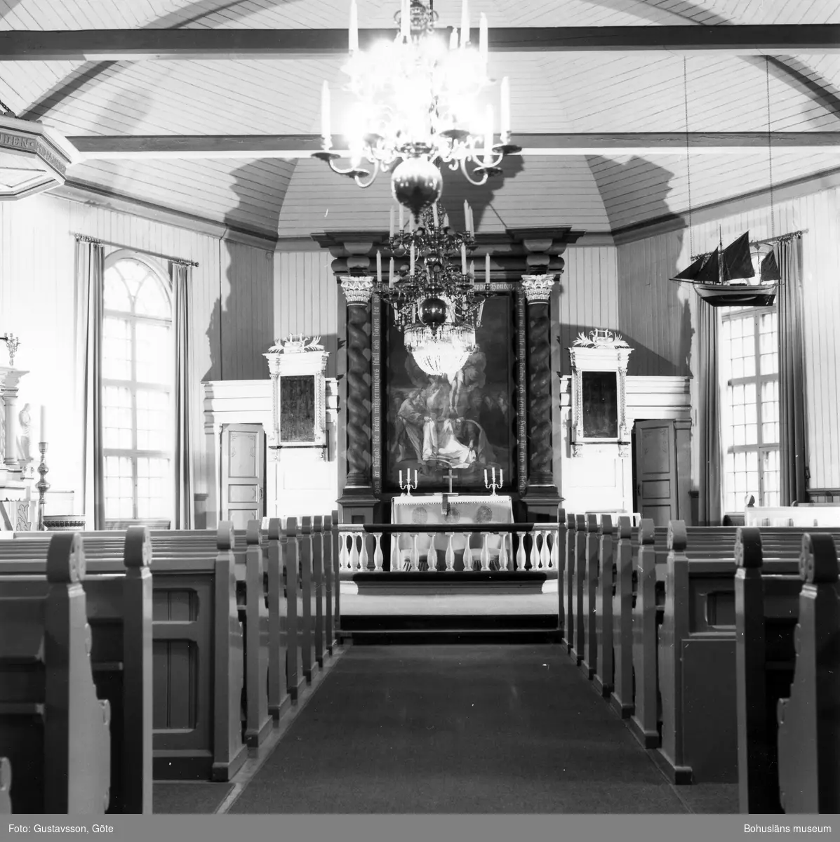 Text till bilden: "Malmöns kyrka. Interiör mot koret".
