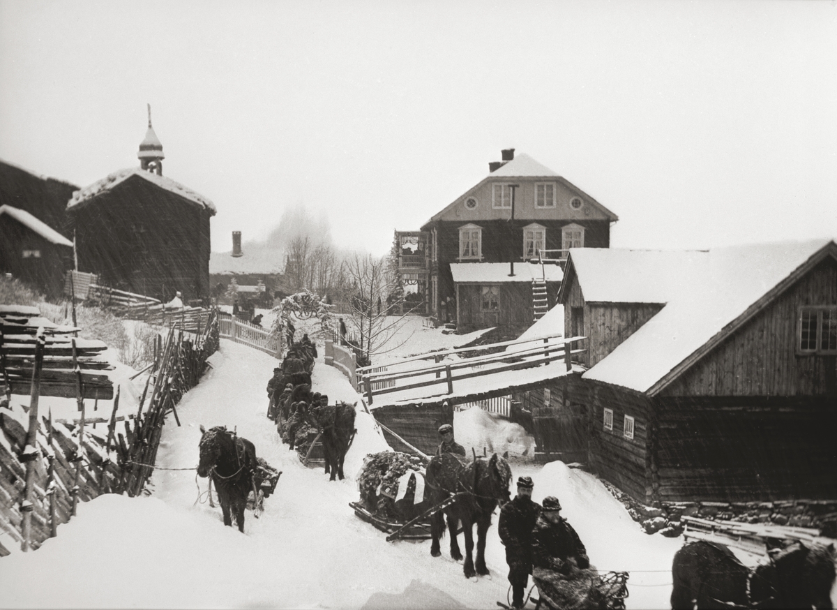 Kort: N.Fron 16/2 1898 O.Kongslis begravelse. Begravelsesfølge, båre, hester, hestekjøretøy, vinter.