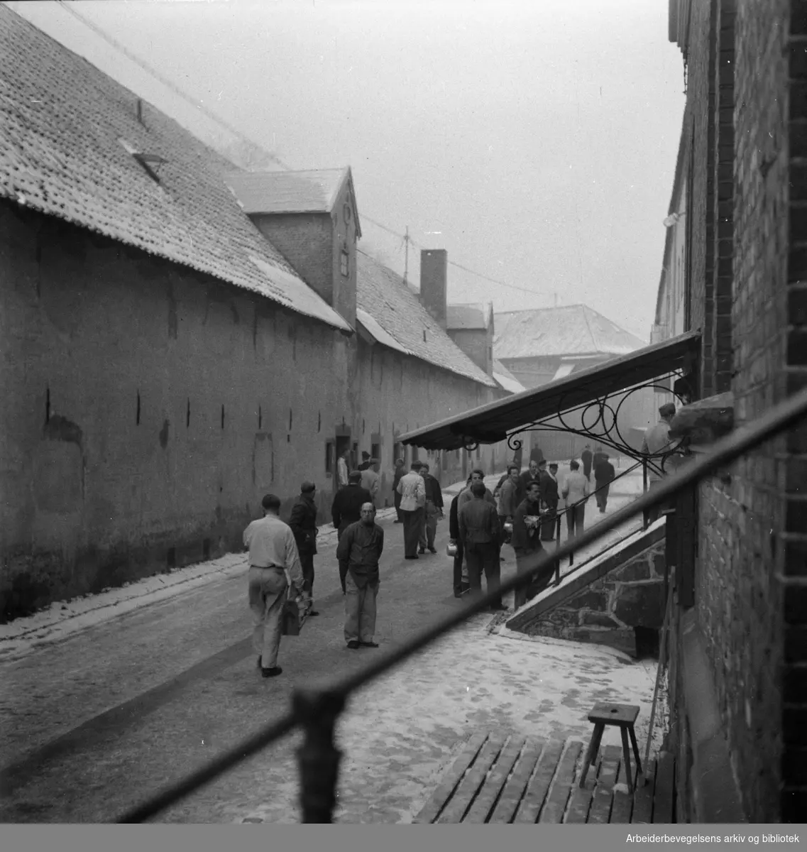 Akershus Festning, Landsfengselet. Landssvikfanger kommer fra frokost. Desember 1949