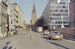 Akersgata mot St. Olavs kirke. 25. november 1994