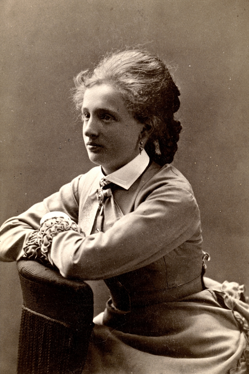 Anna Frankel var en av de kvinnliga fotopionjärerna i Malmö, där hon övertog fadern Sophus Frankels ateljé 1883.