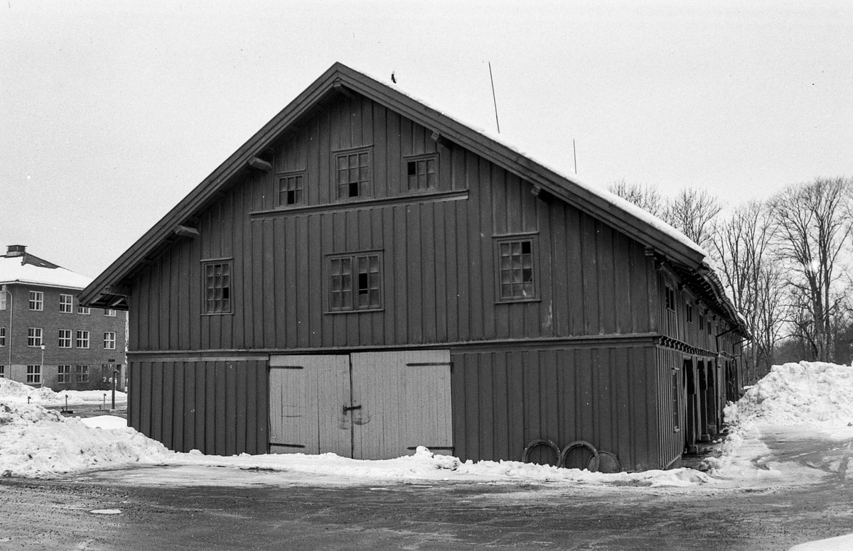 Vognskjulet ved det gamle posthuset i Ås.