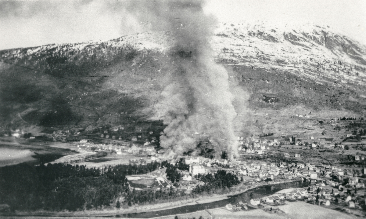 Bombing på Voss i april 1940.