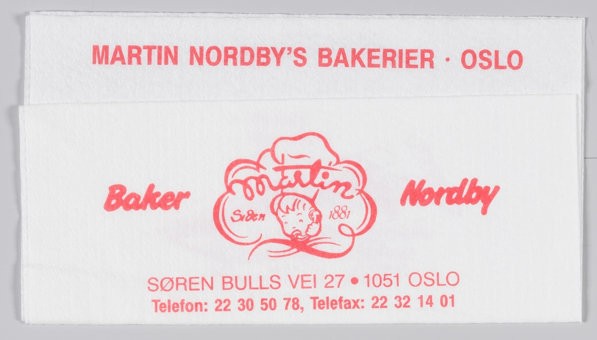 En gutt med kokkehatt og en reklametekst for Baker Martin Nordby i Oslo.

Martin Nordby åpnet sitt bakeri på Tøyen i Oslo 1881. Martin Nordby er i dag en avdeling av Bakehuset Møllhausen.

Samme reklametekst på MIA.00007-004-0249 til MIA.00007-004-0252.