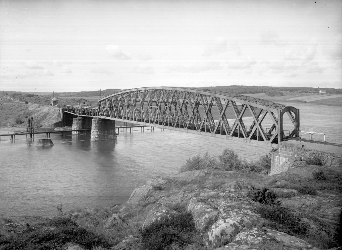 Bro över Nordre älv. Göteborg - Uddevalla