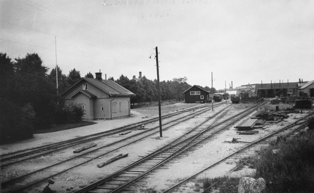 Norra stationen uppförd av Norra Södermanlands Järnväg, NrSlJ 1895.