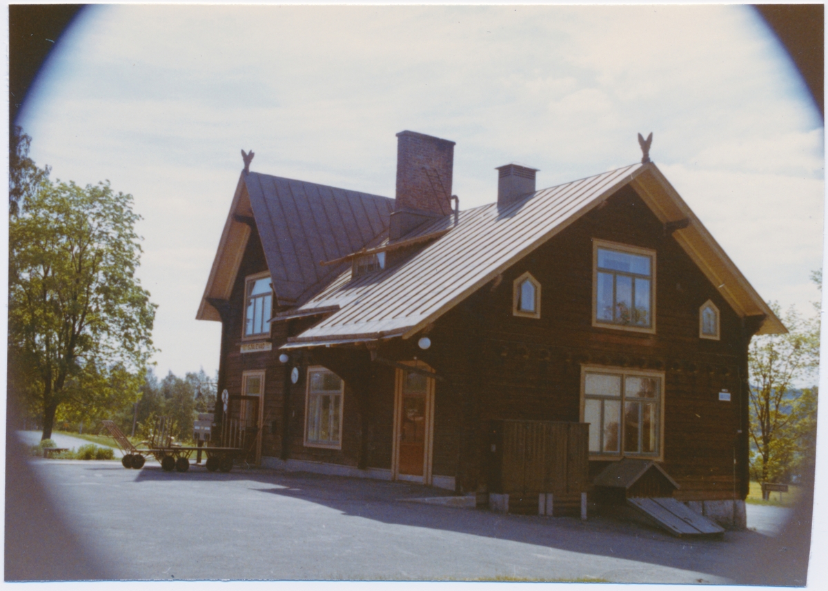 Stationshus av Byskemodell, byggår 1892