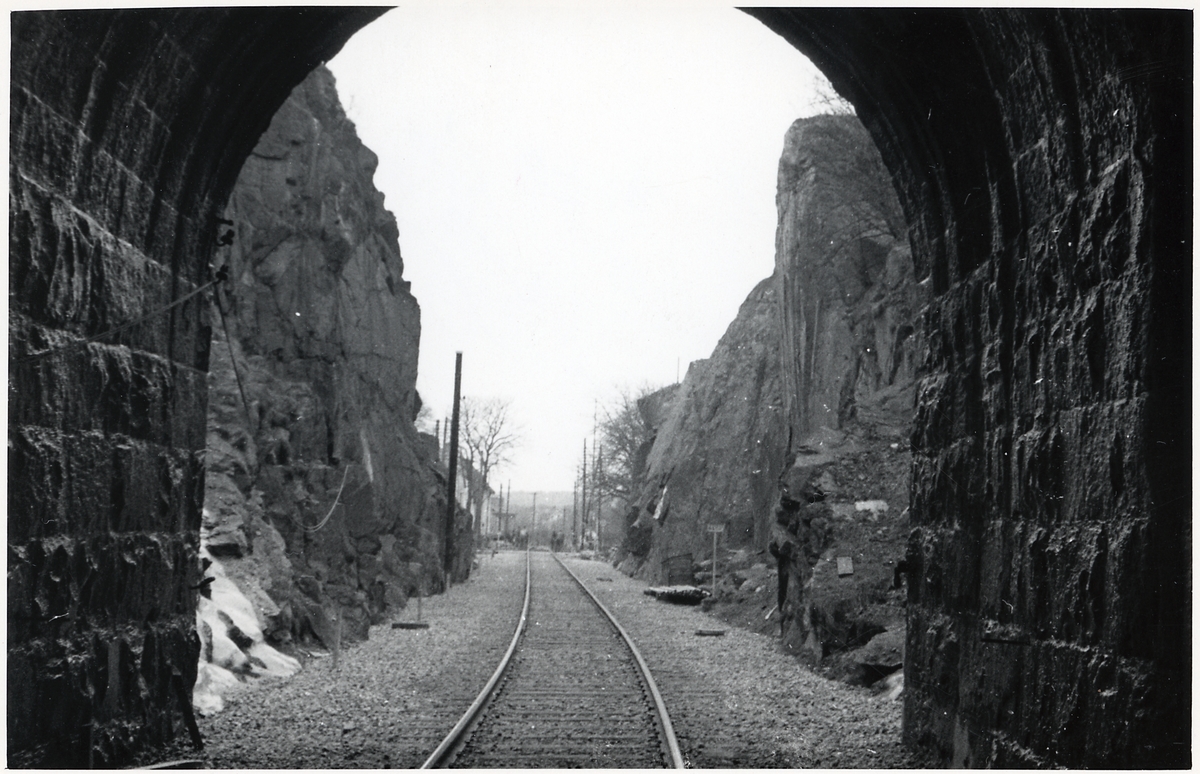 Bohusbanan, tunnel och banarbete i närheten av Uddevalla.