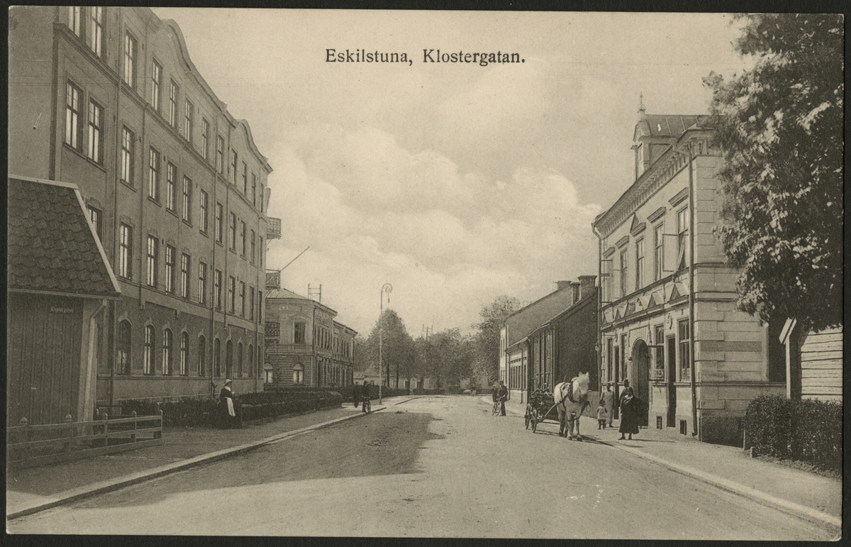 Vy över Klostergatan i Eskilstuna.