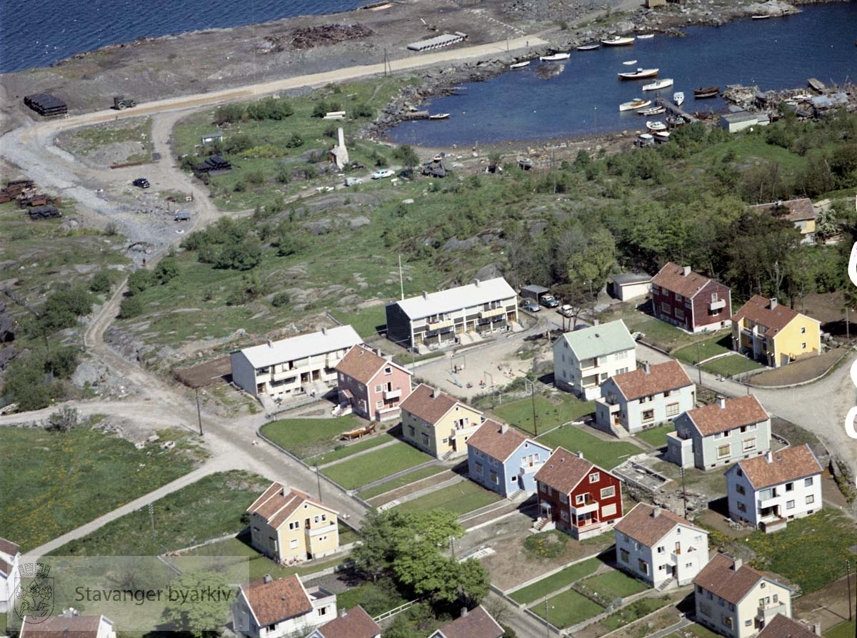 Breivik småbåthavn med Dreyersholmene..Gateløp: Boktrykker Dreyers gate, Egelandsveien, Søilands gate, Syreveien, Koparviksgata