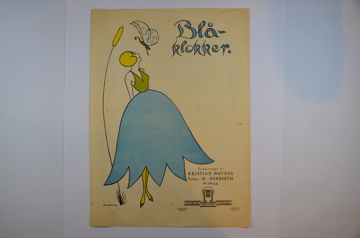 Plastinnbundet notehefte av sangen "Blå-klokker", en tango med musikk av Kristian Hauger, og tekst av Herberth. 
Utgitt av Norsk Musikforlag - Oslo i 1929.