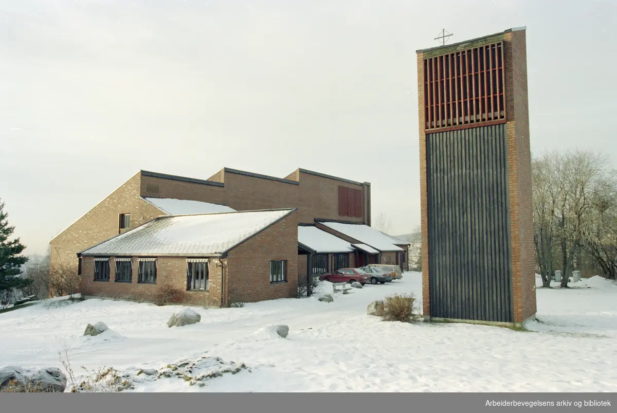 Furuset kirke i Ulsholtveien 37. 20. januar 1997