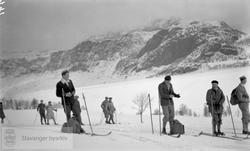 Skigåere i fjellet