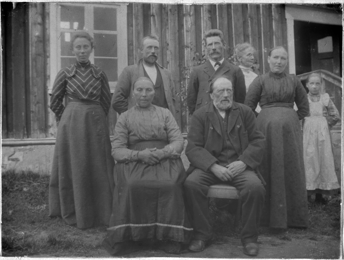 Familien Borgfjordnes, Borgfjordnes, Sandnesvågen, Bjugn.