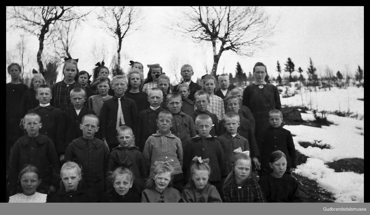 Skoleklasse Nordre Venabygd Skole 1924 i Ringebu.