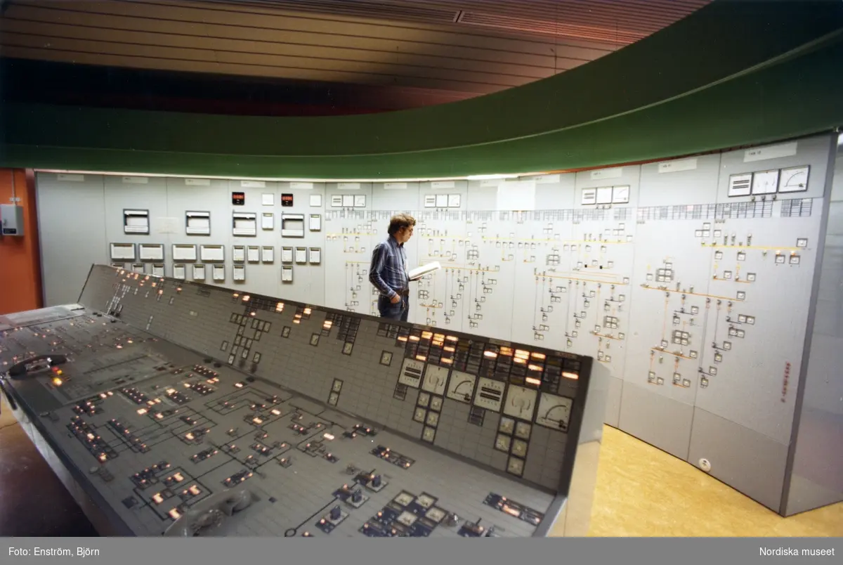 Interiör av kontrollrummet på kärnkraftverket Forsmark 1. Fotograferat på uppdrag av företaget Partex.