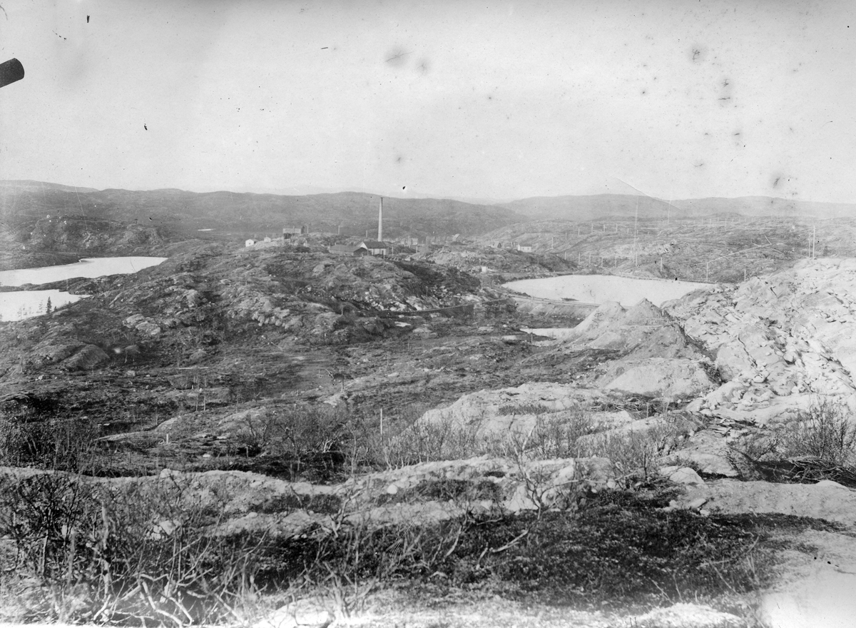 Gruva i Bjørnevatn sett fra Bjørnevann mot Grovknuseren 09.10.1910.