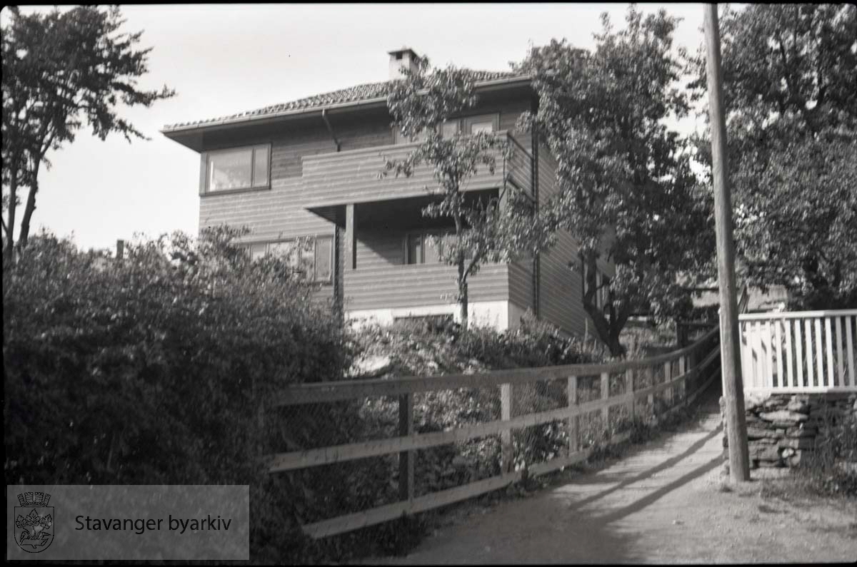 Funksjonalistisk hus.Bygget for annonsesjef Motland i 1934