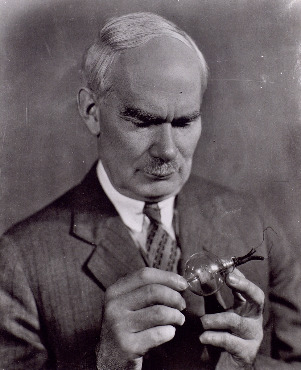 Lee de Forest (amerikan) 1873 - 1961. Uppfinnare av 3-elektrodröret.