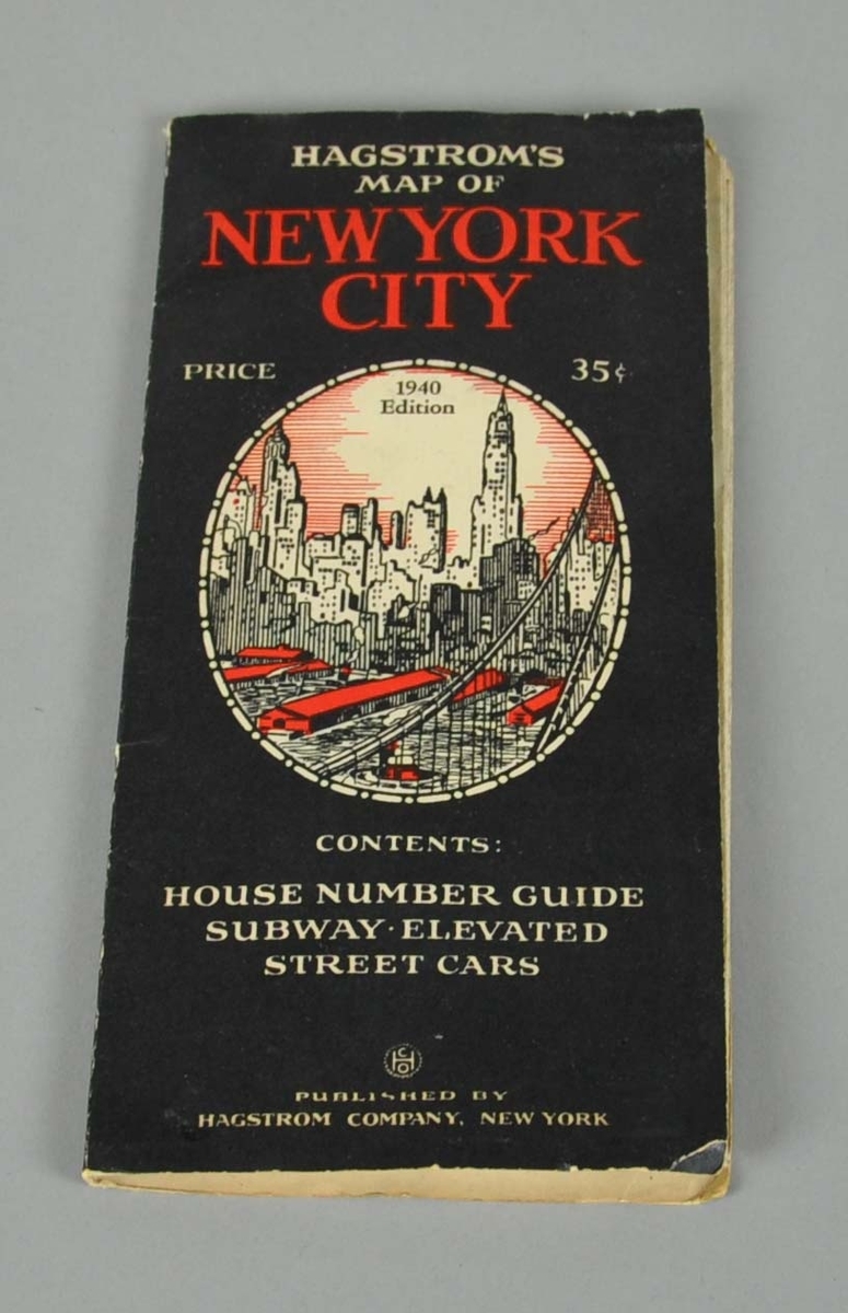 Kartbok fra New York. Kartet i boken brettes ut.