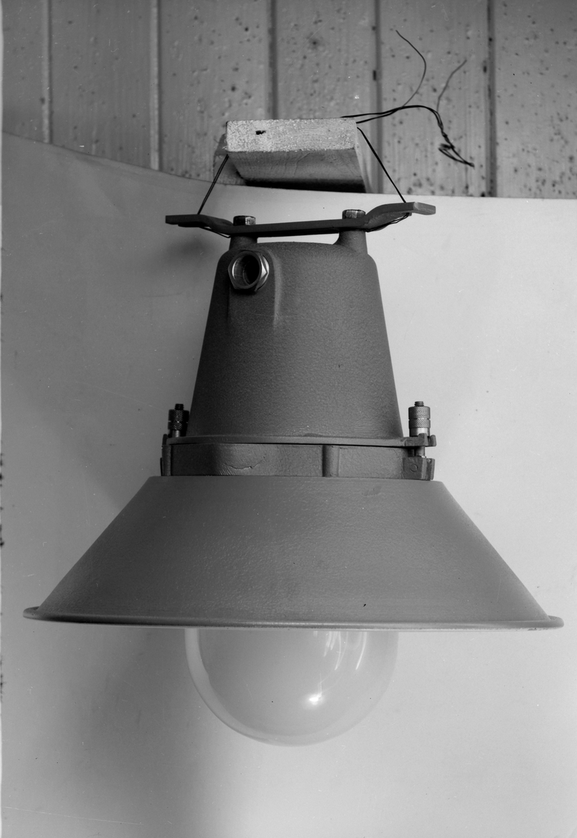 Lampe fra firma E. Fjeldseth