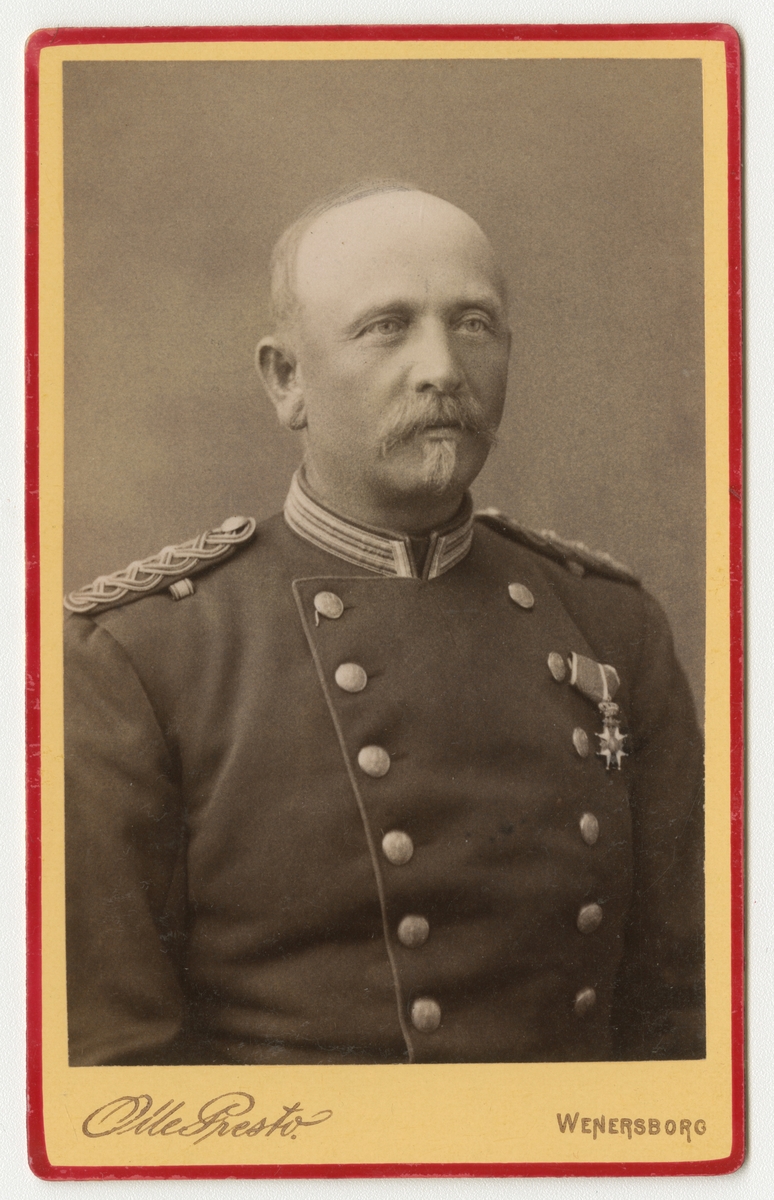 Porträtt av Carl Frithiof Löfgren, kapten vid Värmlands regemente I 22.