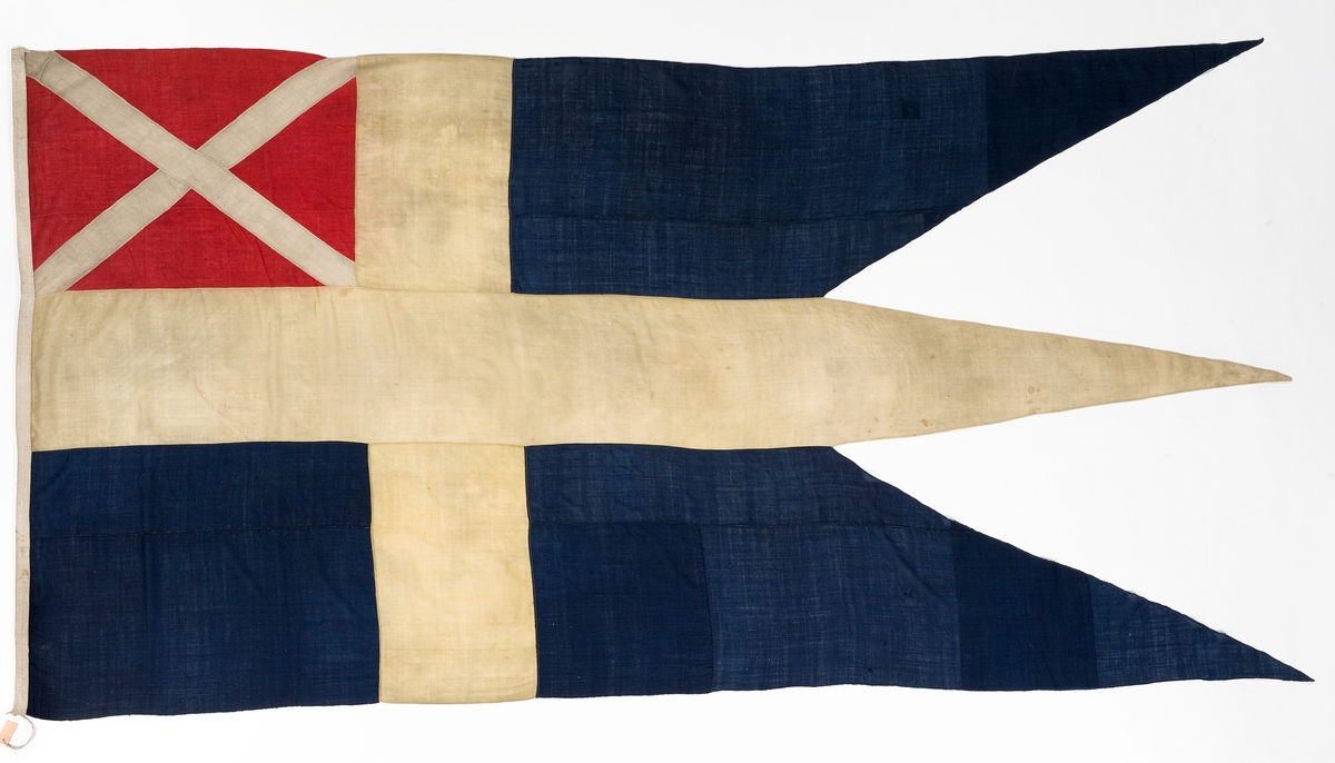 Svensk örlogsflagga med äldre unionsmärke.