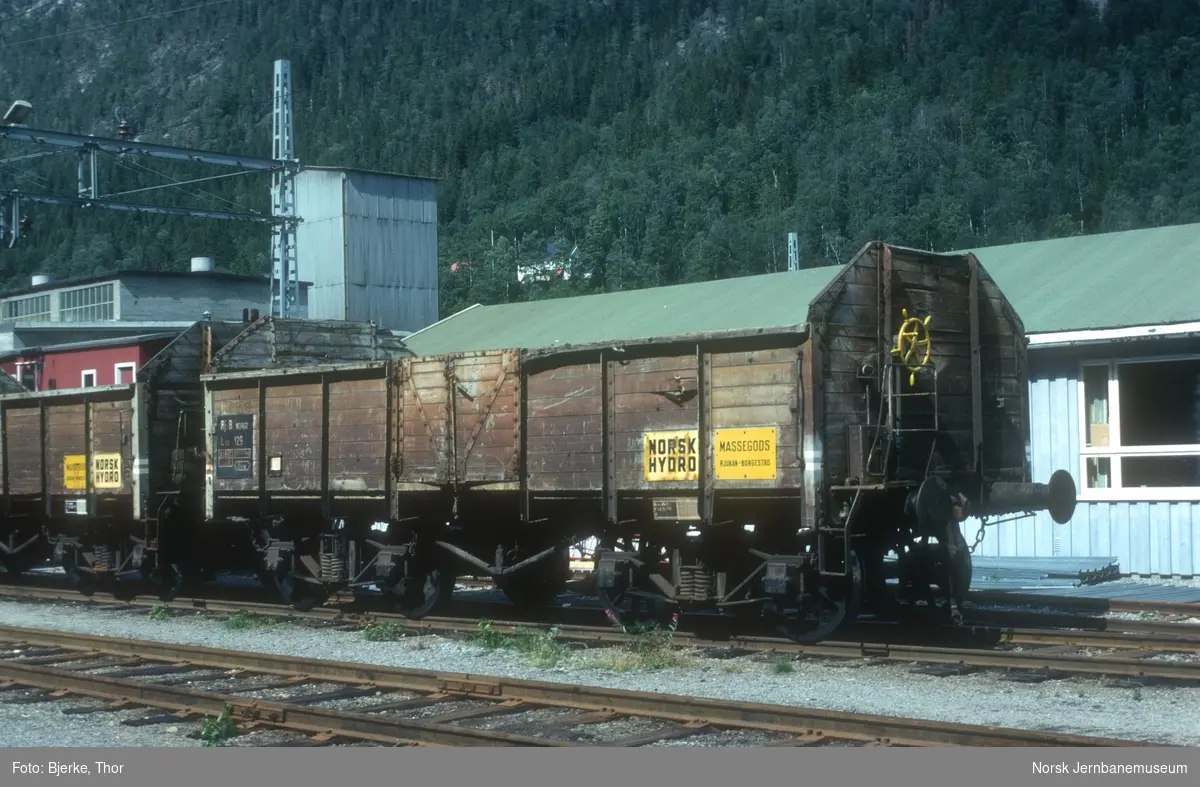 Rjukanbanens godsvogn litra Lo3 nr. 129 på Rjukan stasjon