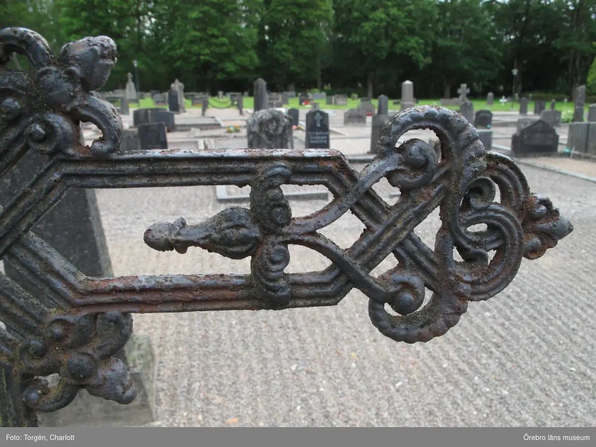 Gravvårdar av gjutjärn, Inventering av kulturhistoriskt värdefulla gravvårdar 2015-2016, Vikers kyrkogård.