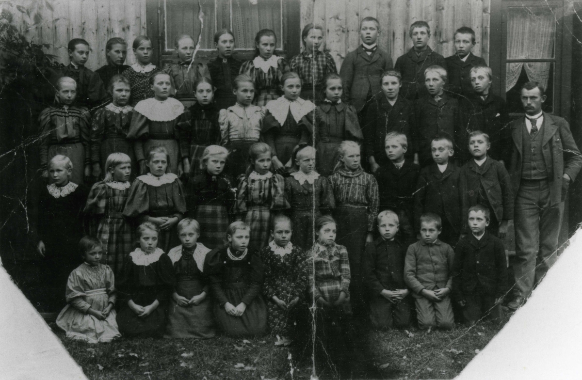 Fredheim skole, Aust-Torpa 1896.