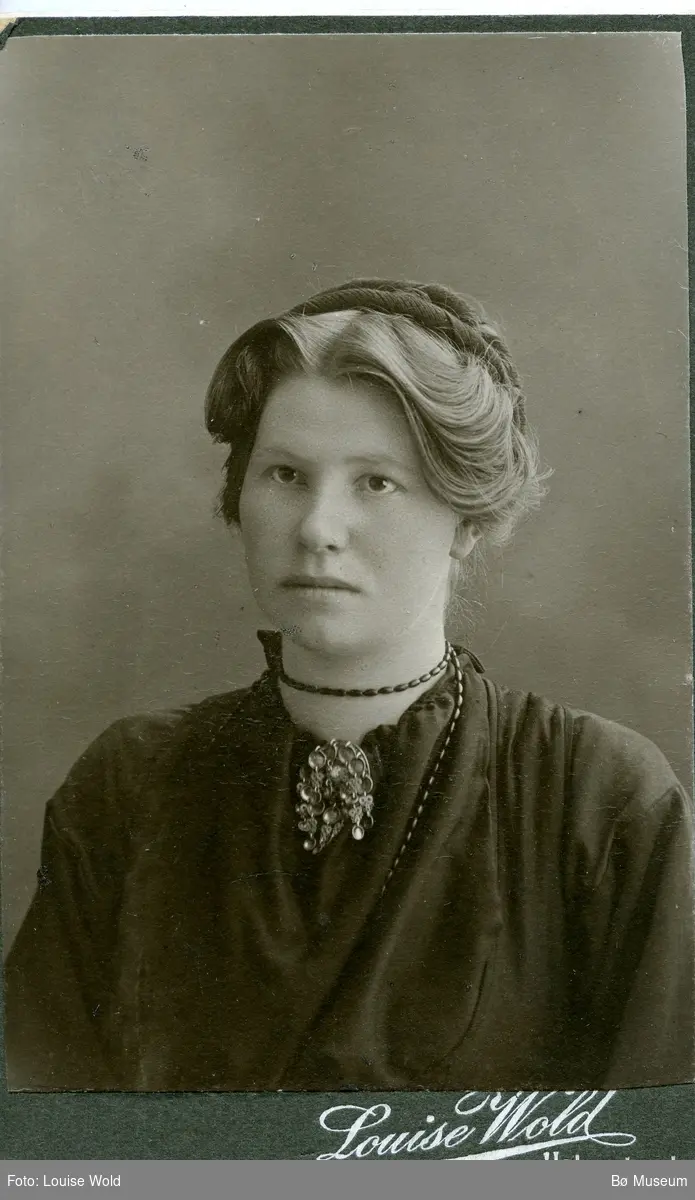 Portrettfoto av Gunnhild Heldal