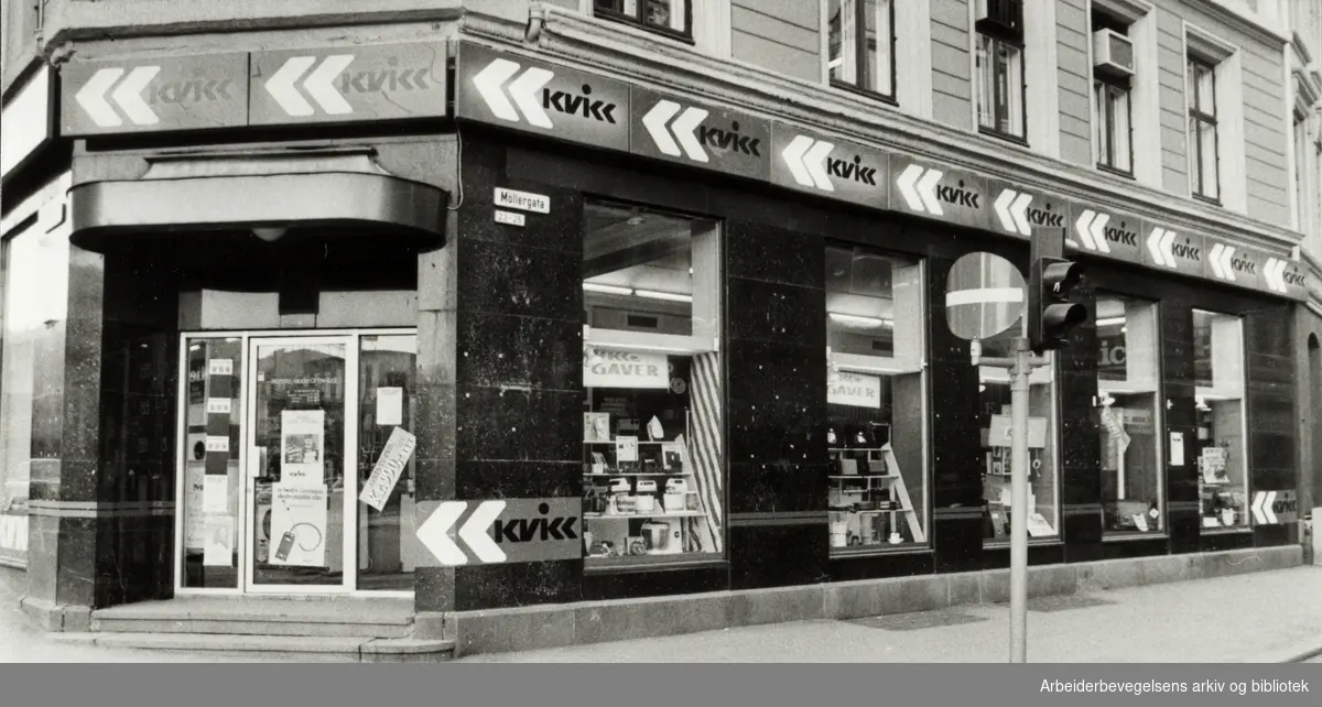 Møllergata. Kvikk-forretningene i Oslo går godt i motsetning til andre av kjedens utssalg. Mars 1980