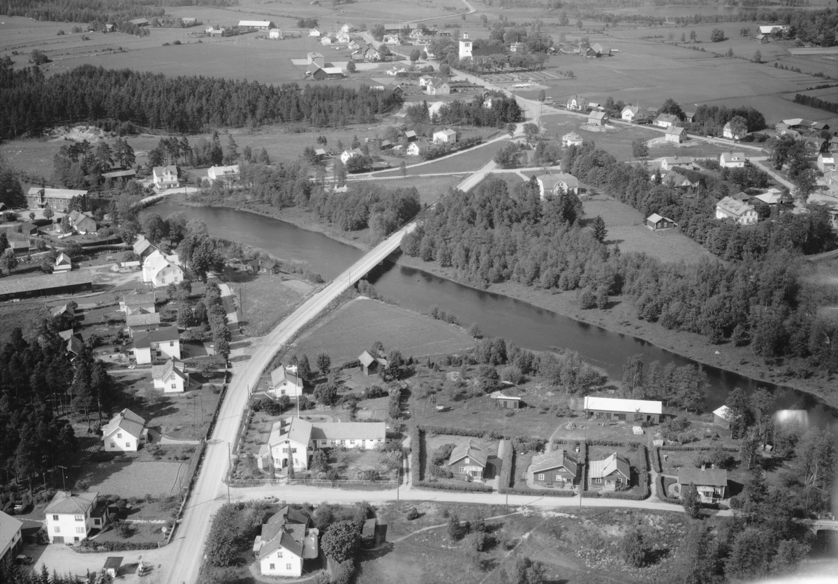 Flygfoto över Skede i Vetlanda Kommun, Jönköpings län. Nr: 1024/1961