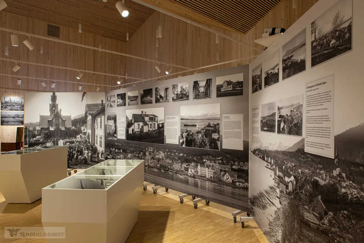 (jgjrsahgjo5), Kirkhorn utstillingen i Krona på Romsdalsmuseet.