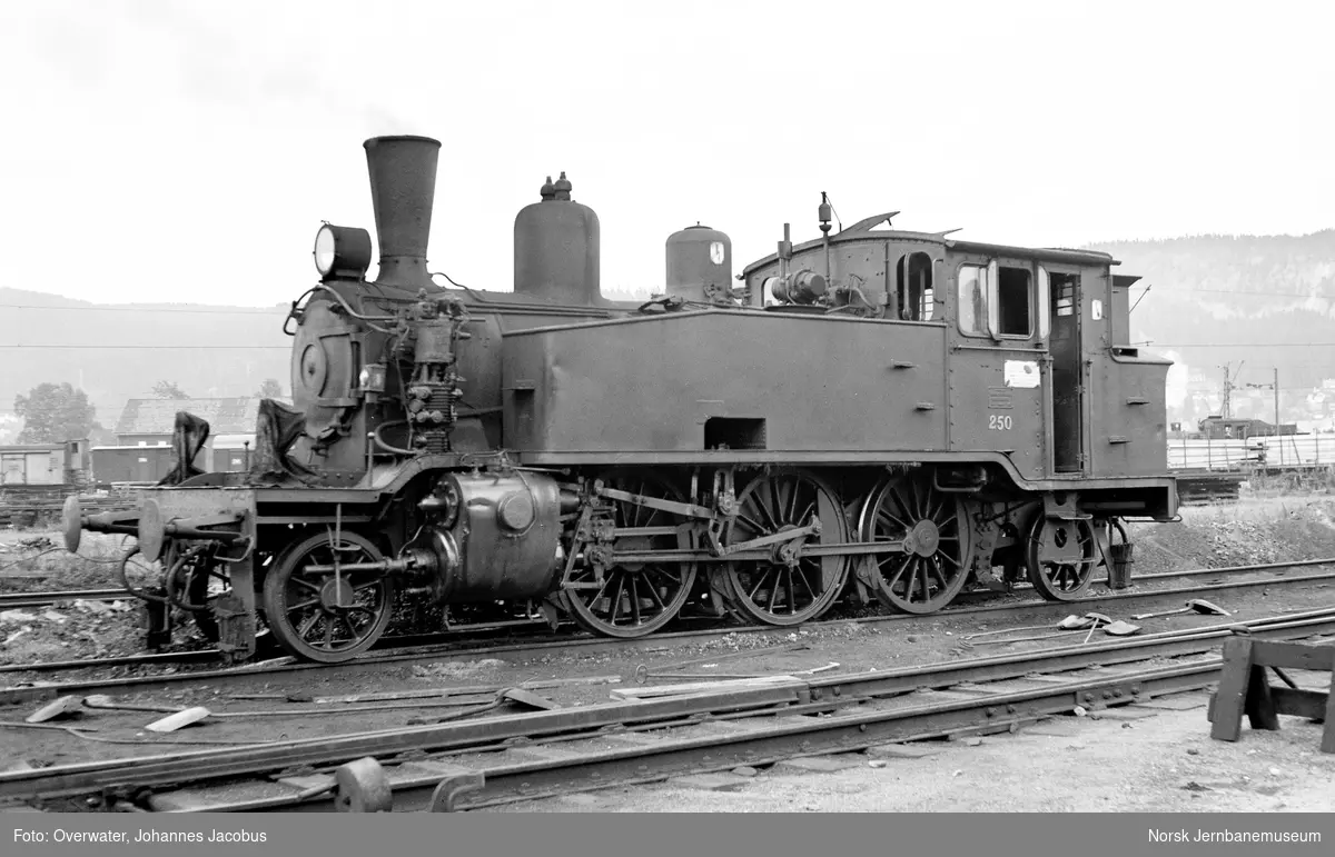 Damplokomotiv type 20b nr. 250 på Sundland i Drammen