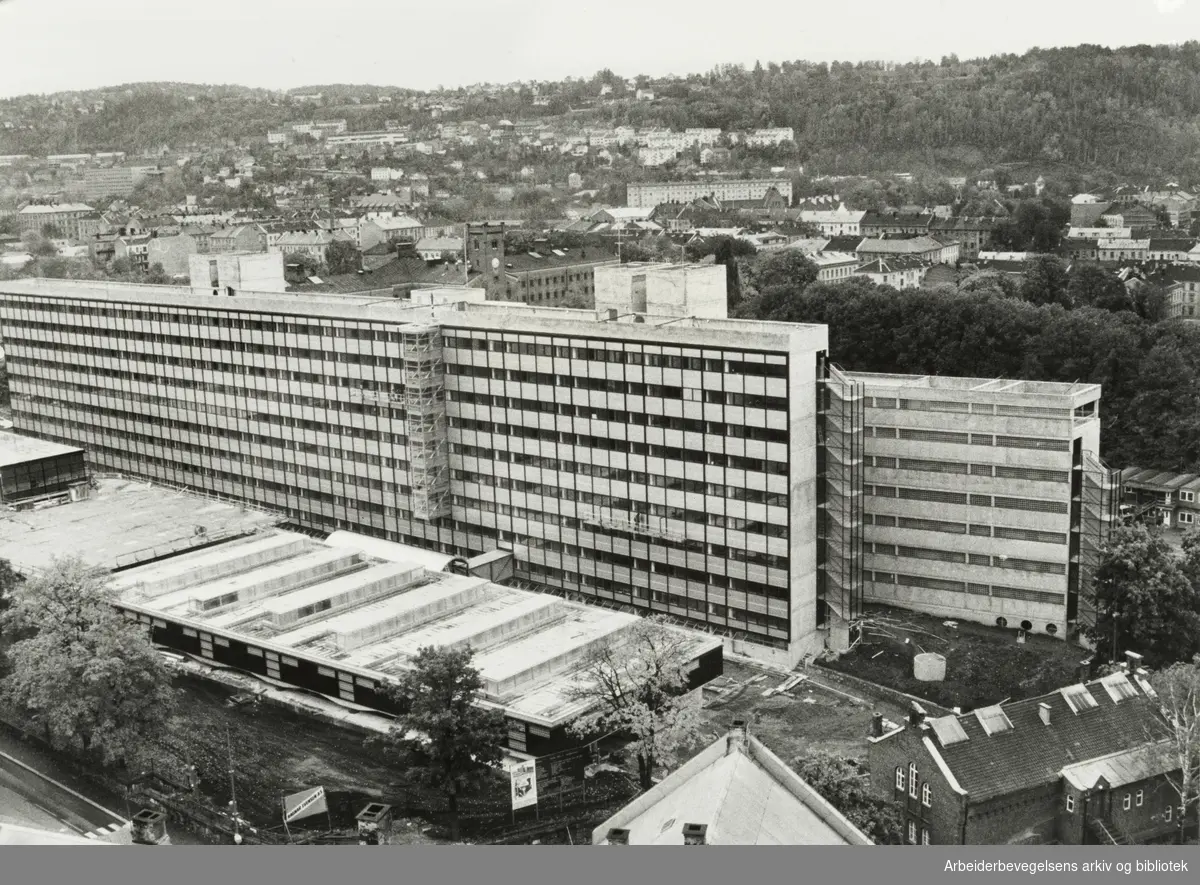 Politihuset sett fra Enerhaugen. Oktober1978