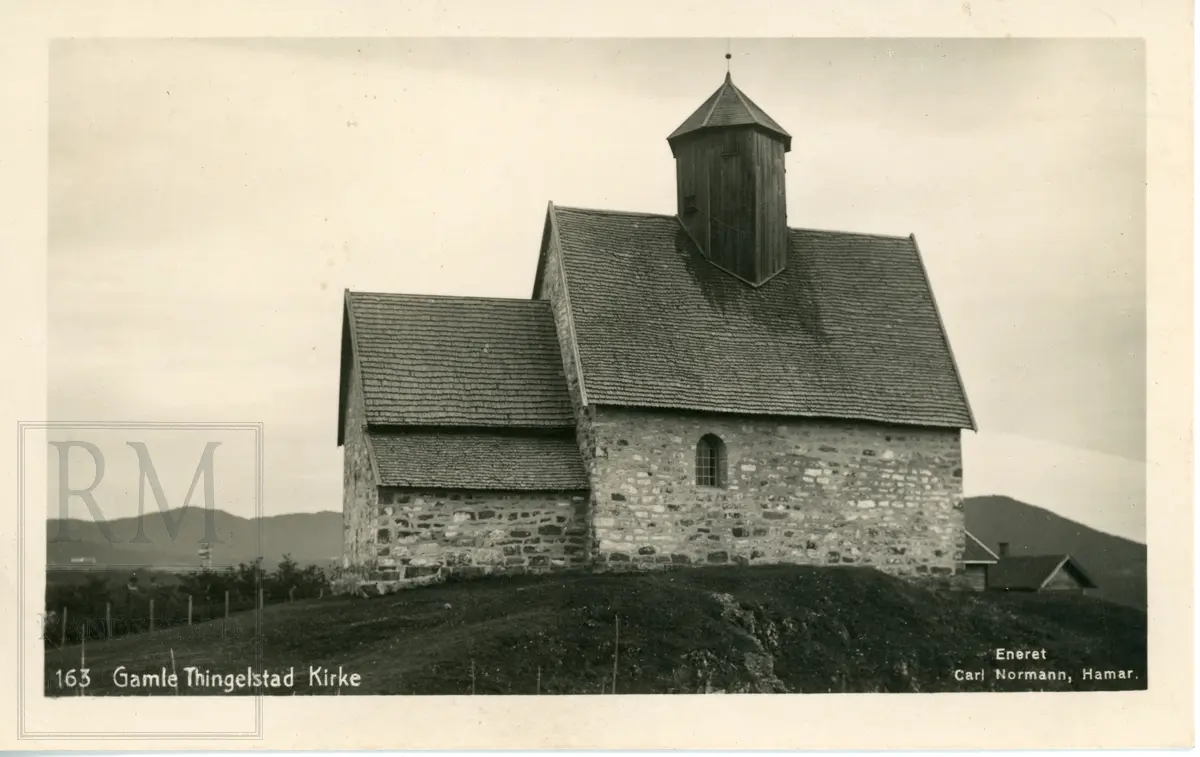 Postkort med Tingelstad gamle kirke, St. petri kirke.